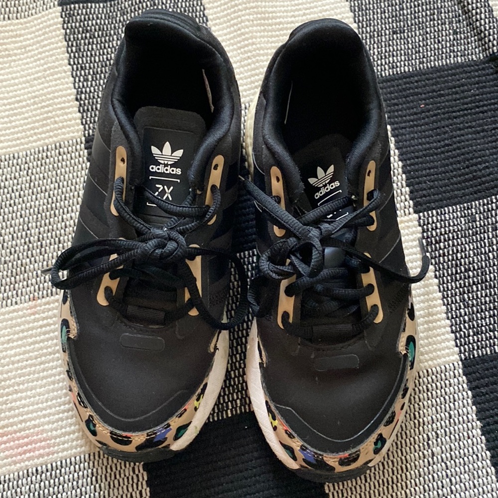 Adidas Sneakers